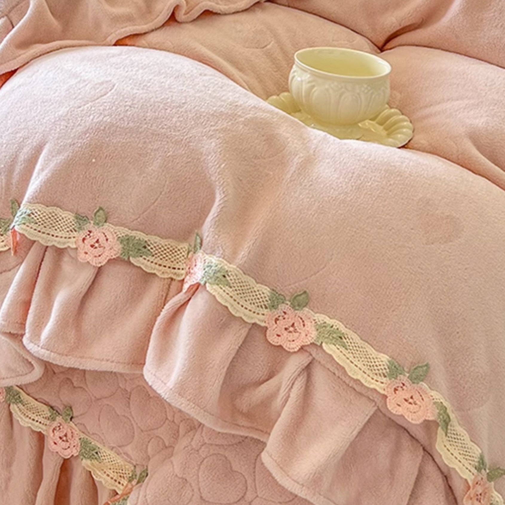 Princess Velvet Rose Ruffle Bedding Set