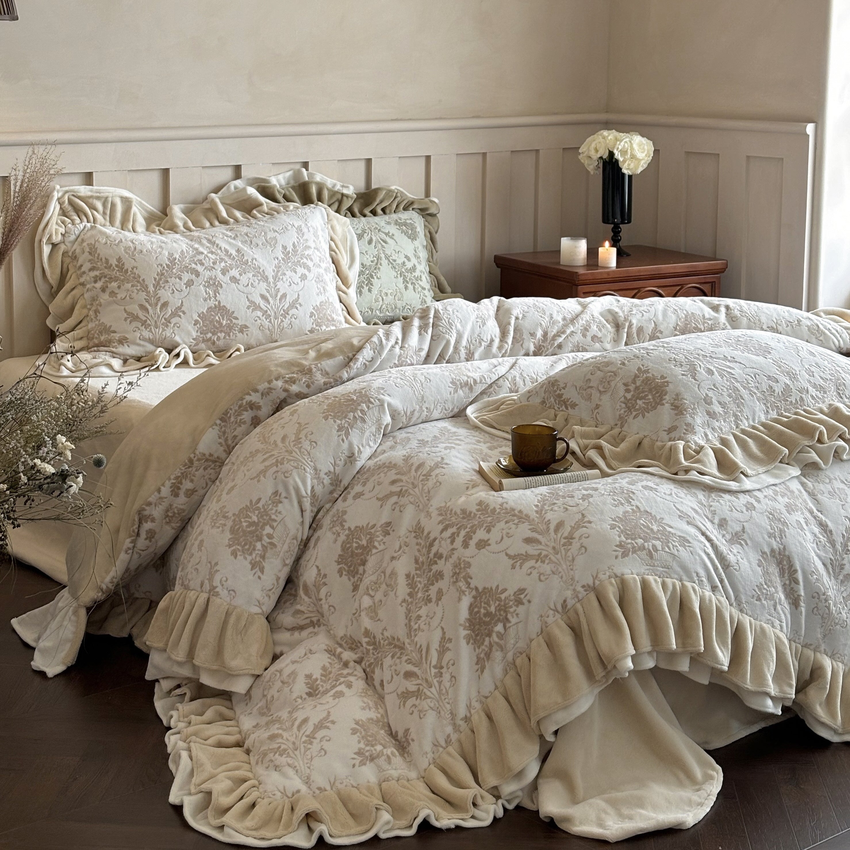 Romantic Velvet Ruffle Duvet Cover Set