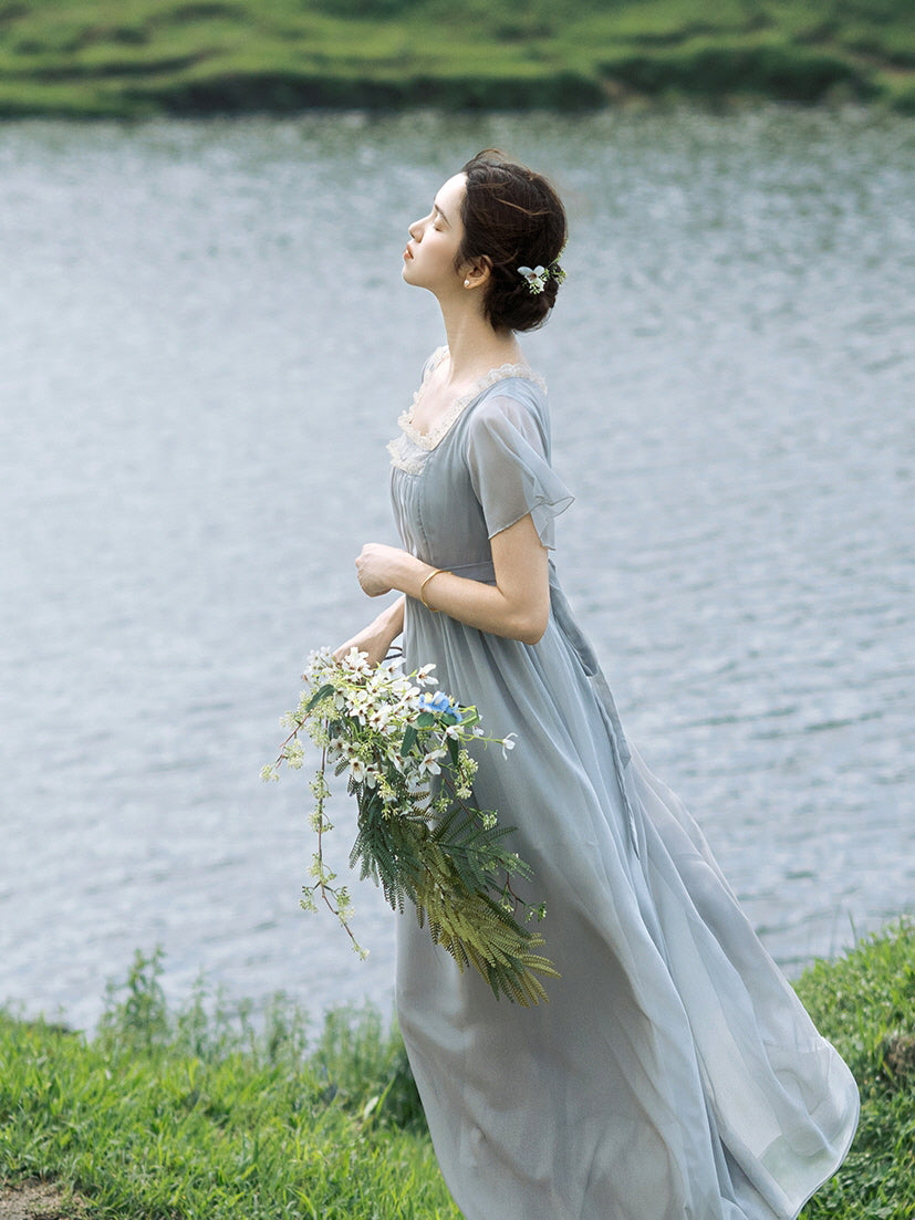 Isabelle’s Vintage Breeze Dress