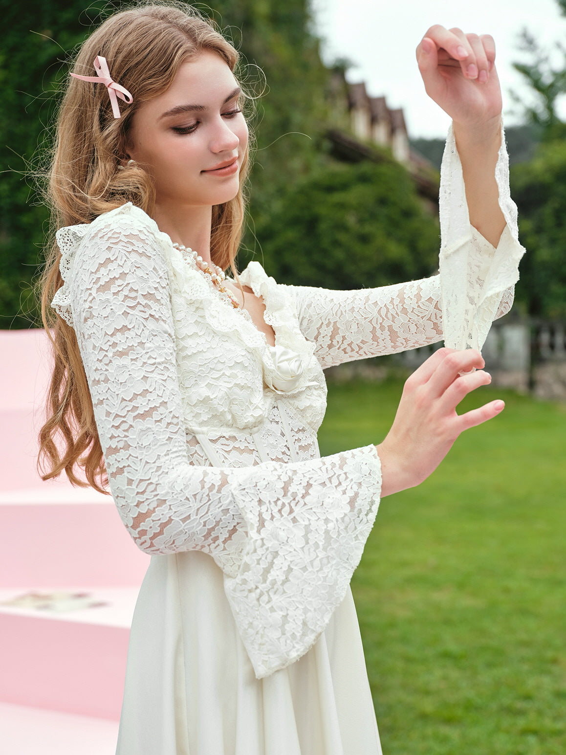 Vintage Lace Flared Sleeves Dress