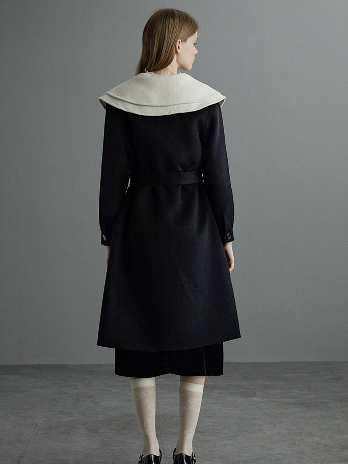 Elegant Wool Cape Coat with Contrast Collar