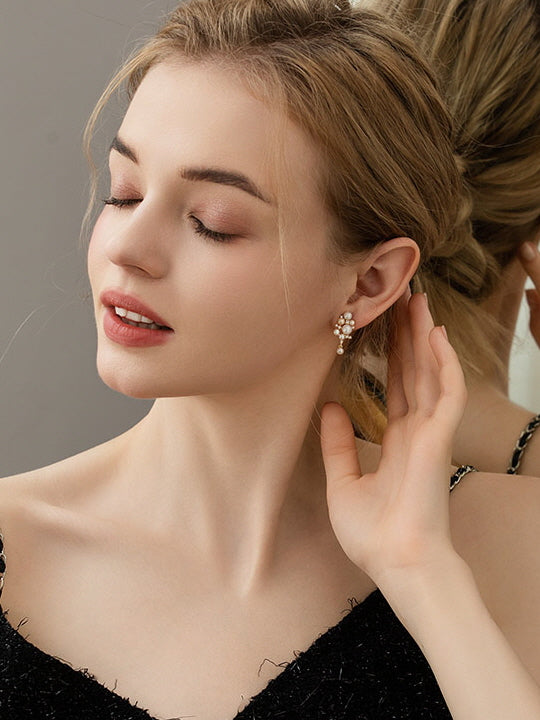 Elegant Pearl and Crystal Stud Earrings