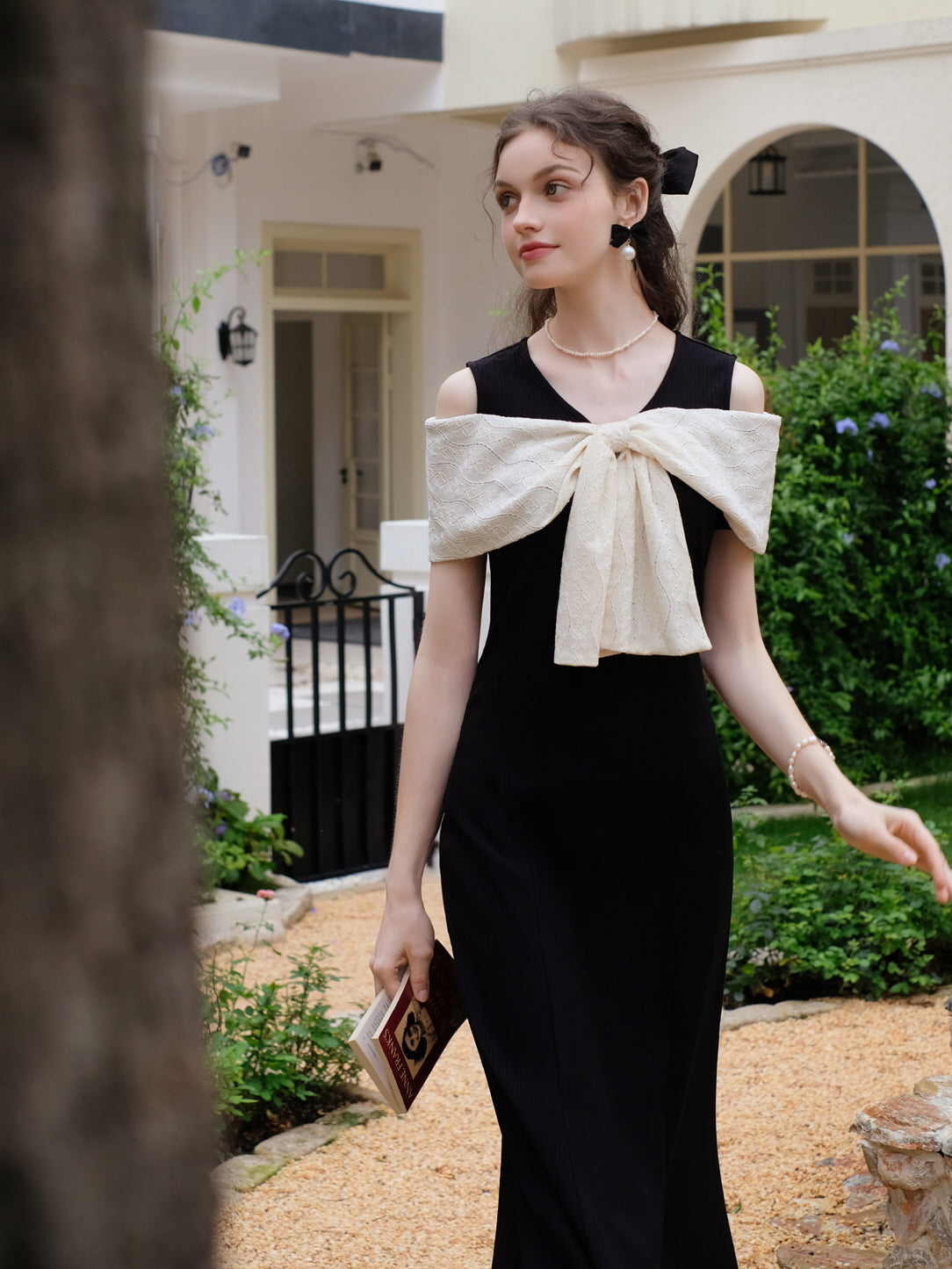 Elegant Black Bow-Knot Dress