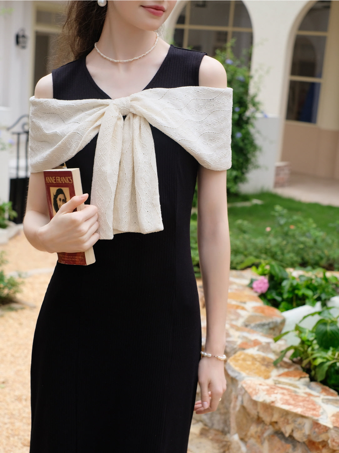 Elegant Black Bow-Knot Dress