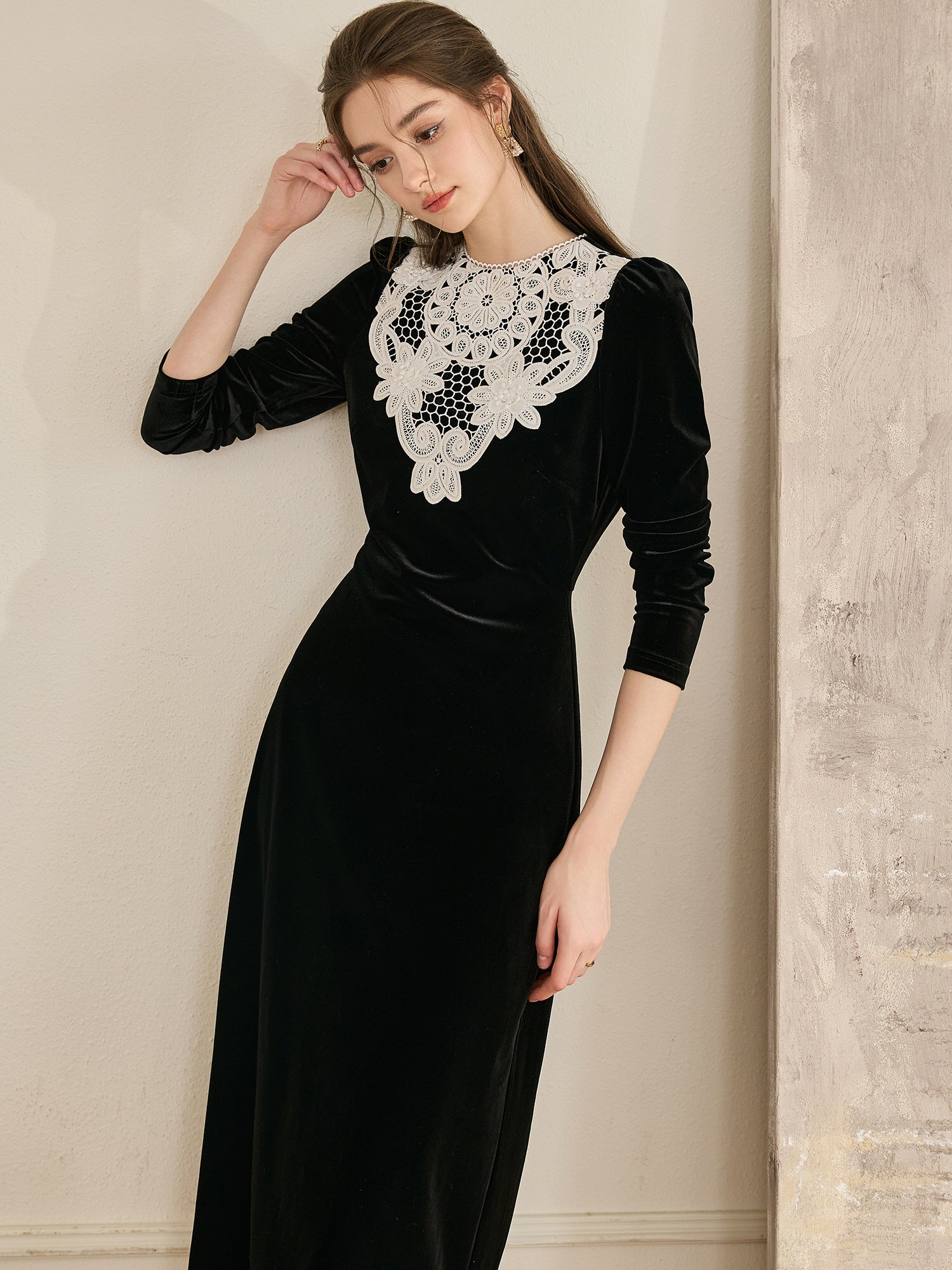 Vintage Black Lace Velvet Winter Dress