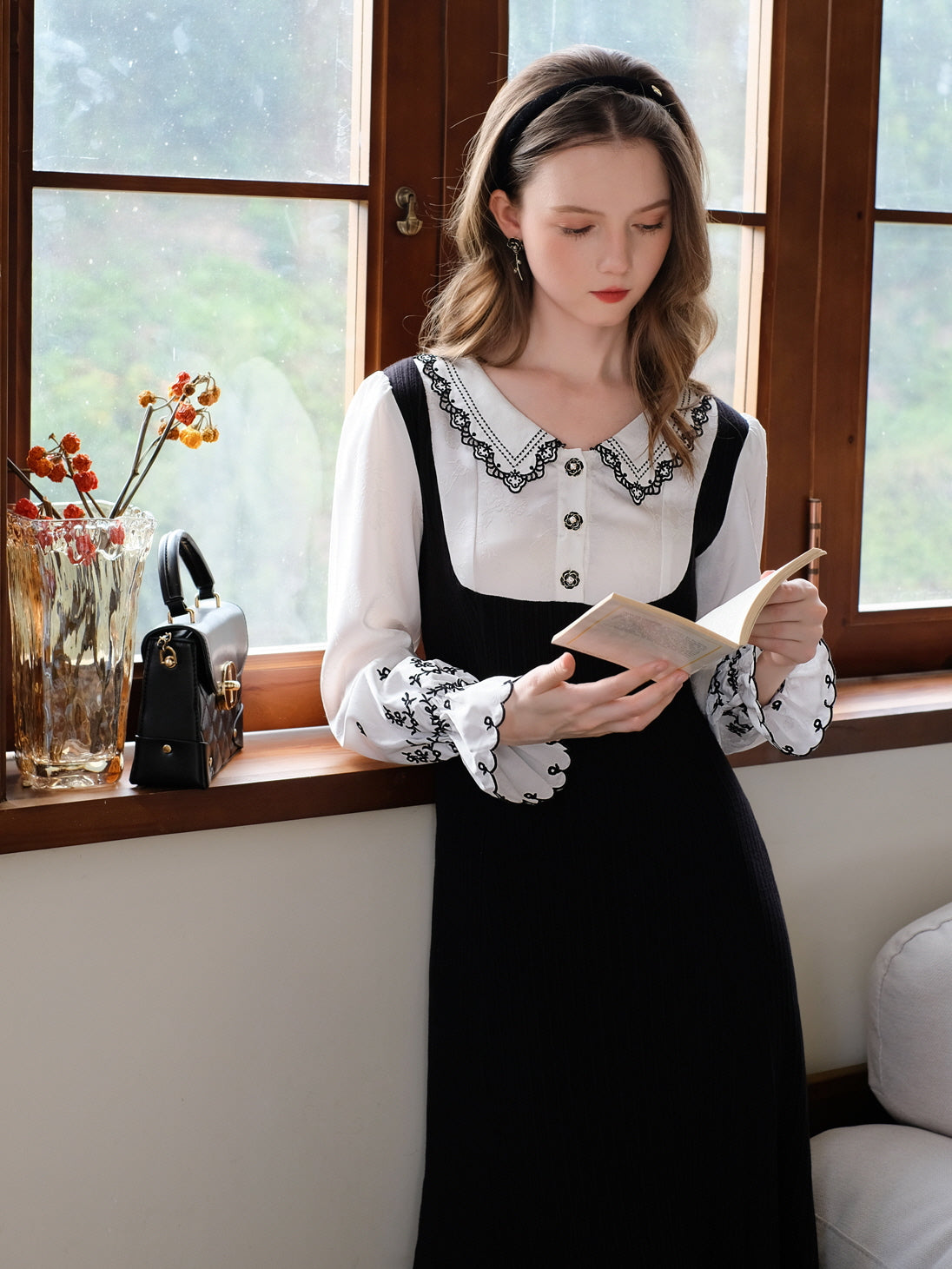 Elegant Embroidered Collar Knit Dress