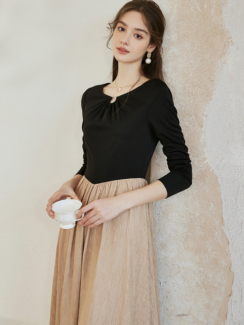 Elegant Contrast Knit and Pleated Maxi Dress