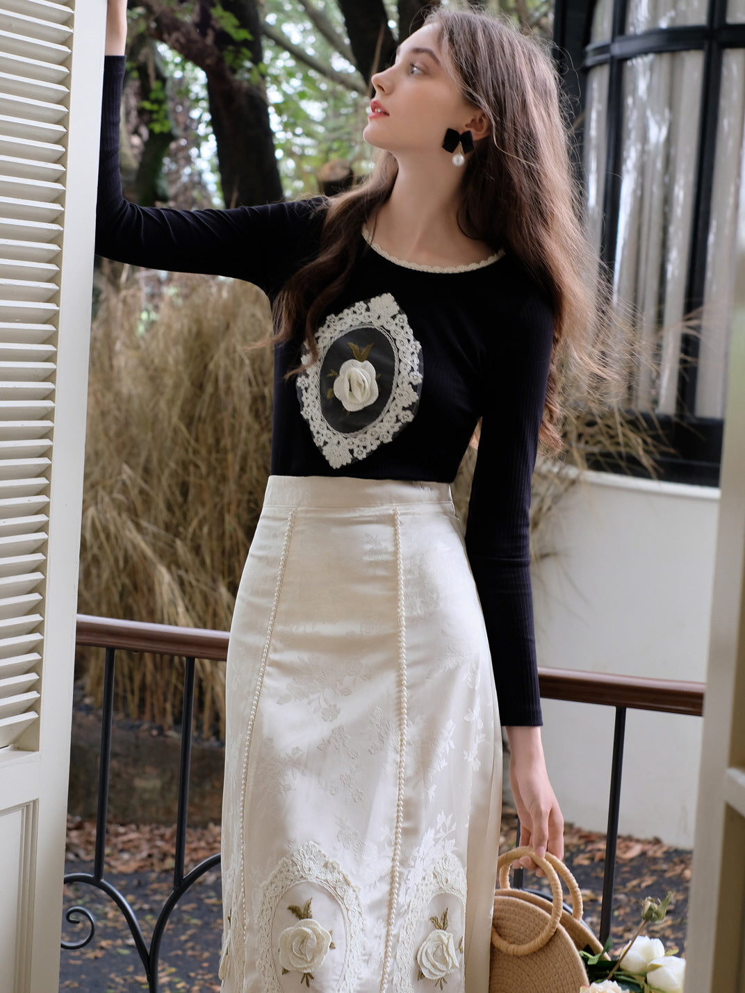 Black Rose Embroidered Vintage Knit Top