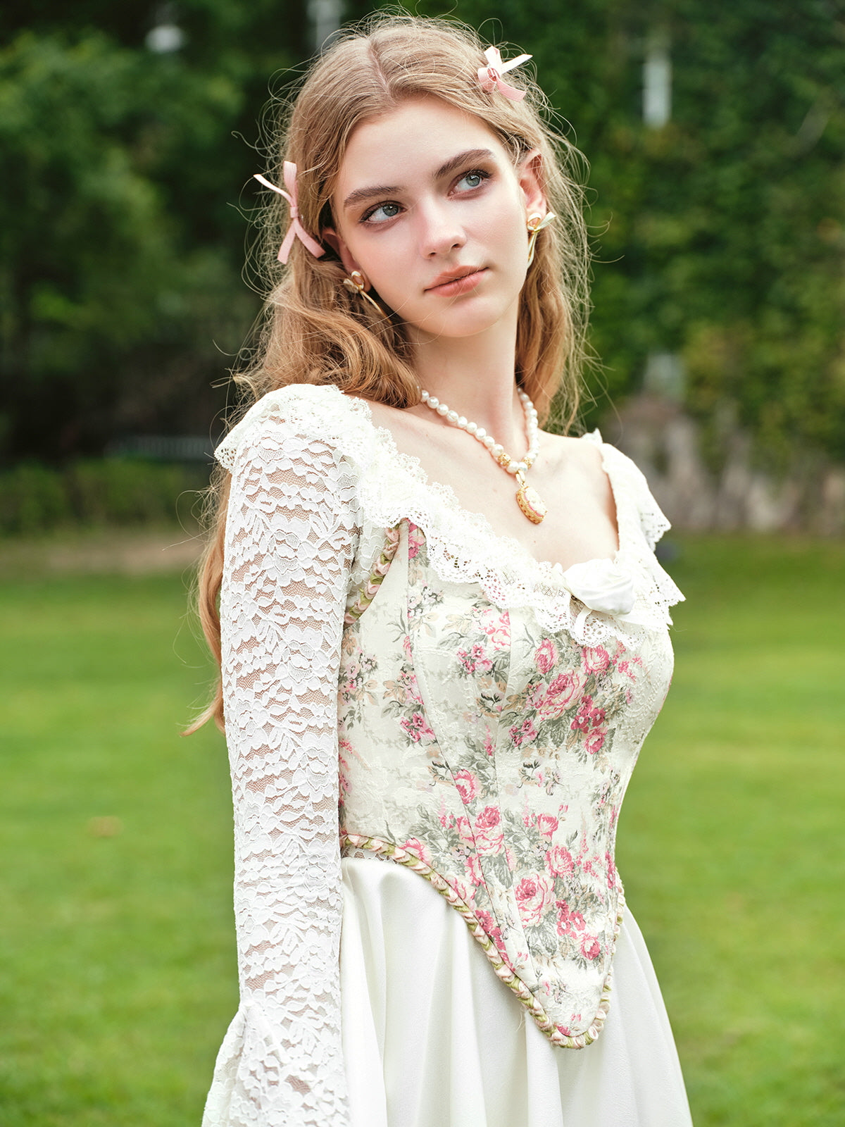 Vintage Lace Flared Sleeves Dress