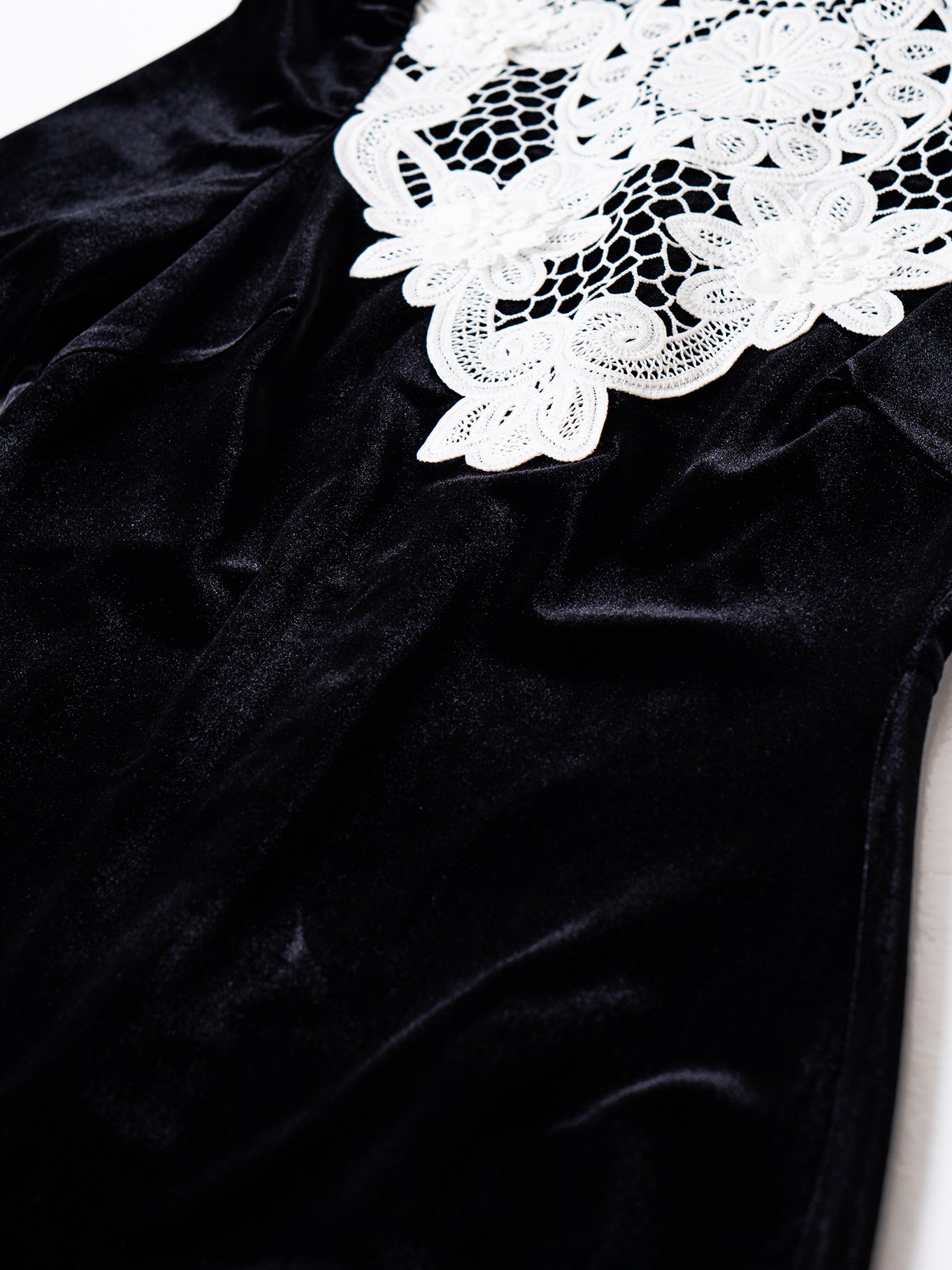 Vintage Black Lace Velvet Winter Dress