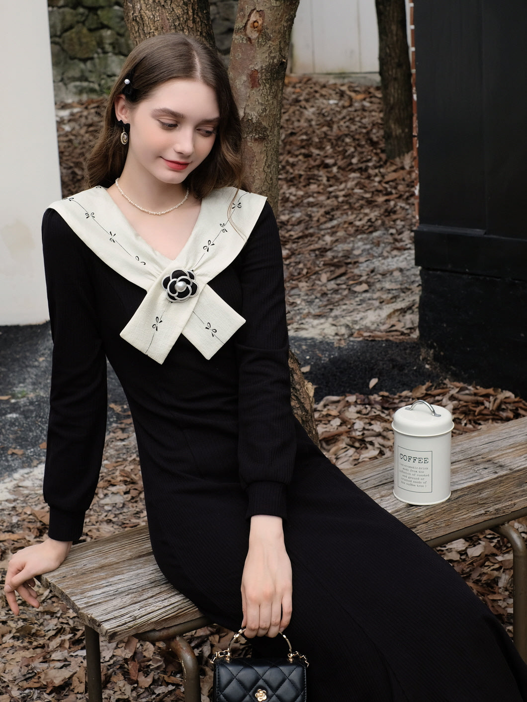 Elegant Bow Collar Black Vintage Dress