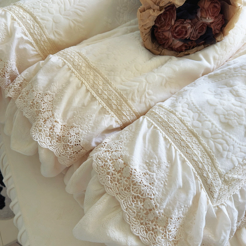 Dreamy Velvet Lace Bedding Cover Set