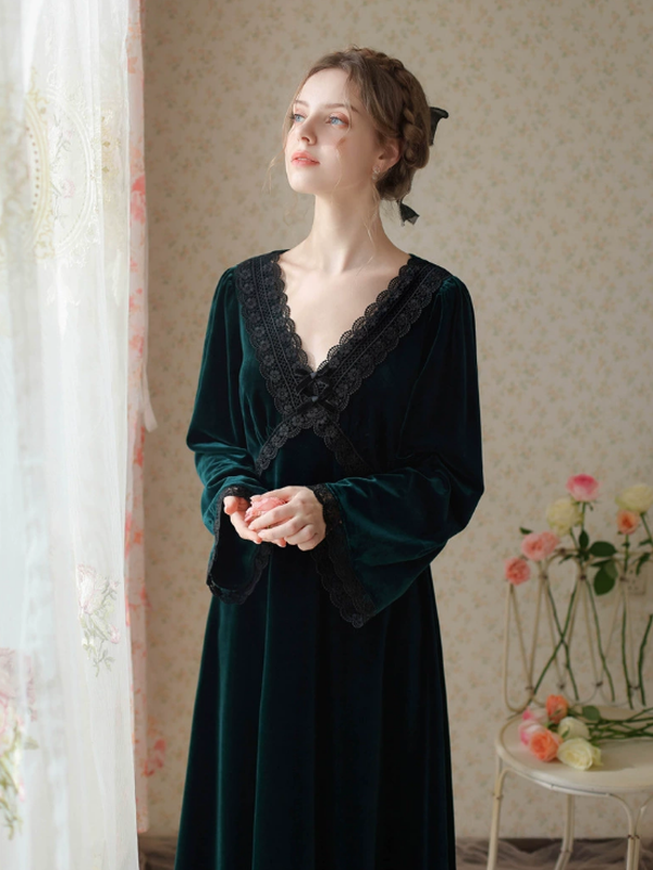 Green Black Velvet under the Starlight Nightgown