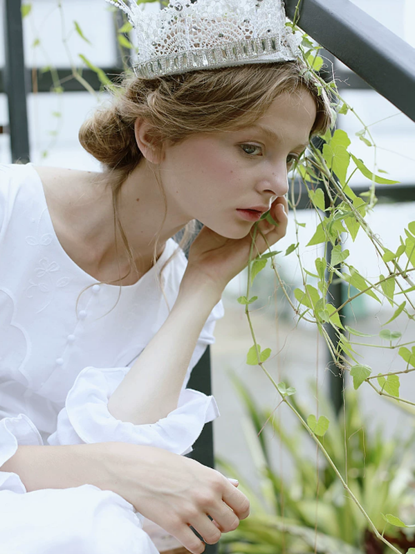 Pure Lily Embroidery Dress