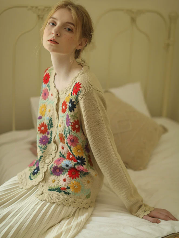 Retro Blossom Embroidery Cardigan