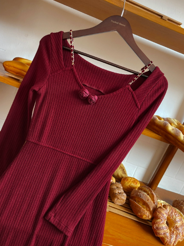 Elegant Rose & Chain Winter Knit Dress