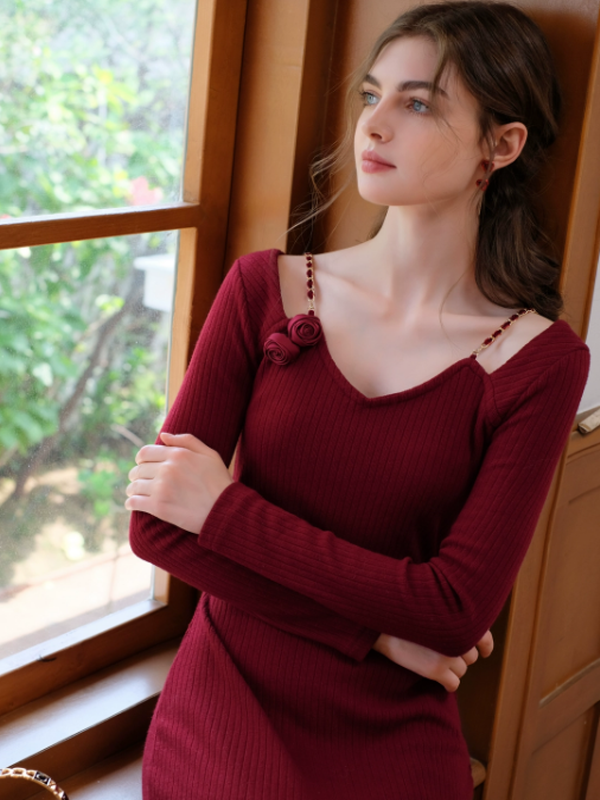 Elegant Rose & Chain Winter Knit Dress