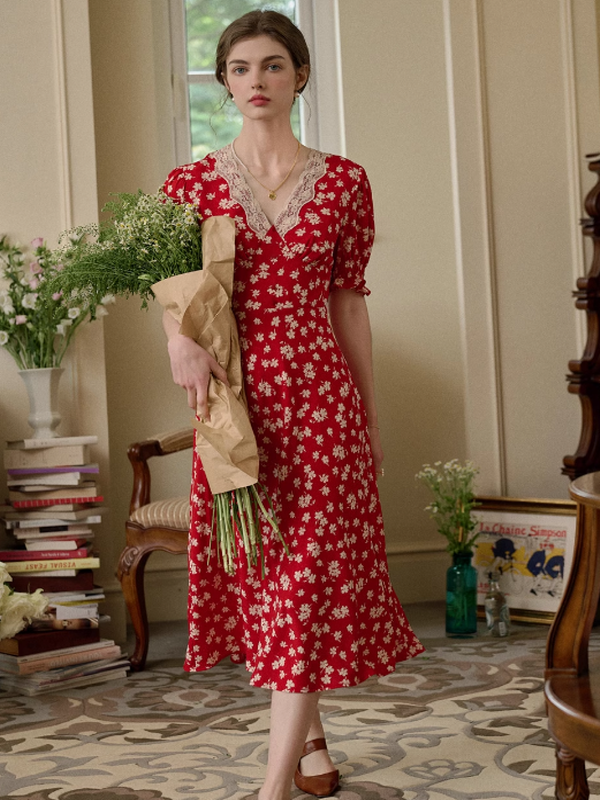 Vintage Elegance Red Floral Dress