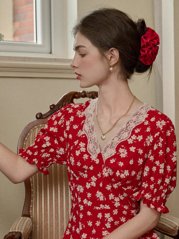 Vintage Elegance Red Floral Dress