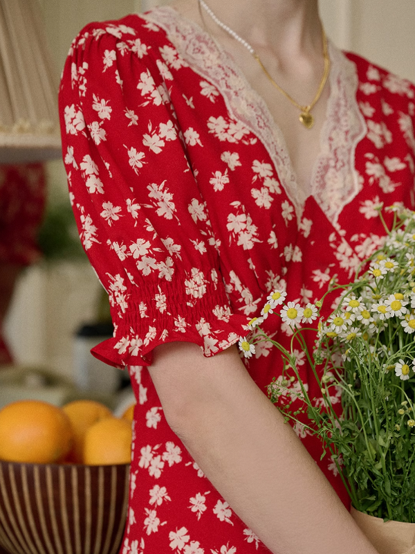 Vintage Elegance Red Floral Dress