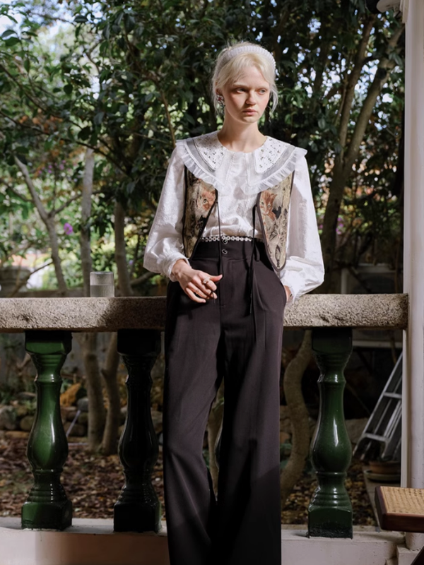 Layered Collar White Flower Blouse