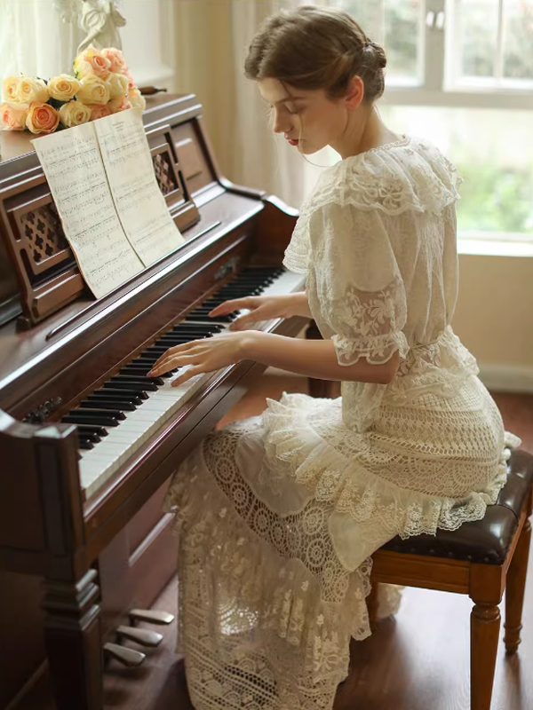 Vintage Floral Embroidery Blouse