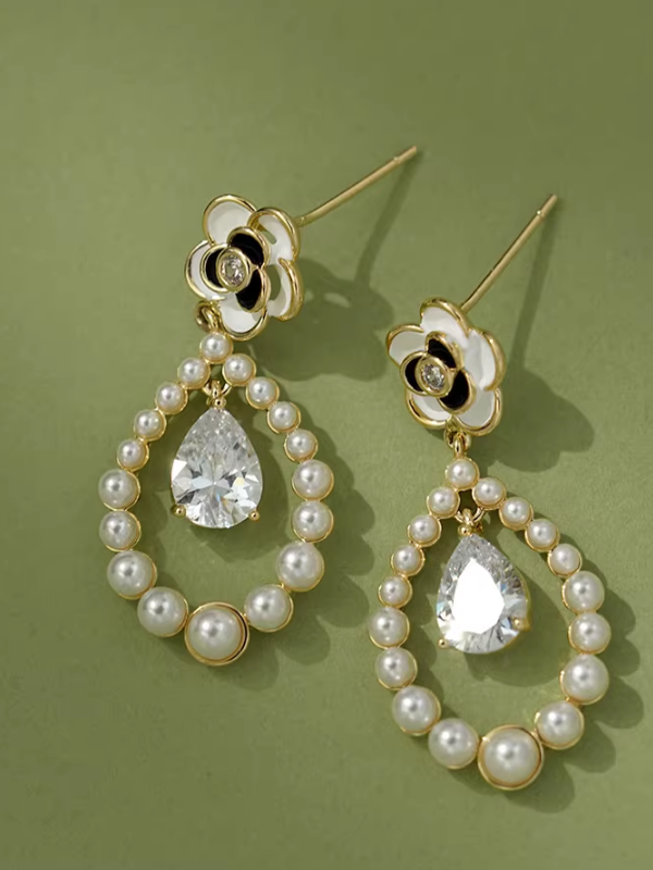 Camellia Rice Pearl Earrings