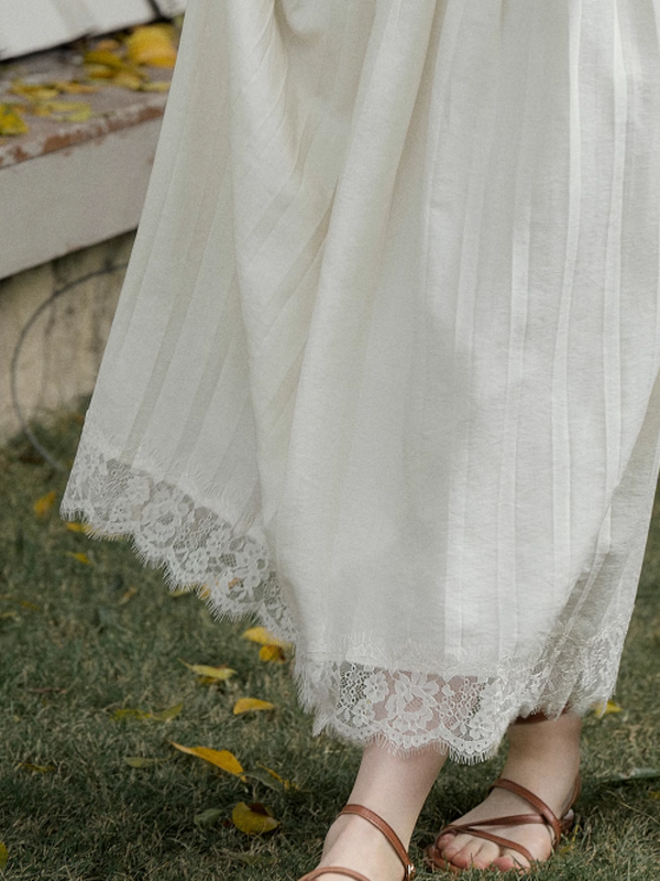 Emma's Blooming Pleats White Skirt