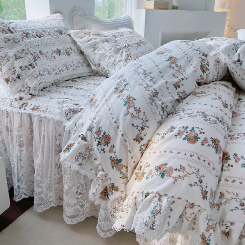 Floral Elegance Lace-Trimmed Bedding Set