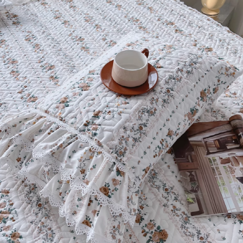 Floral Elegance Lace-Trimmed Bedding Set