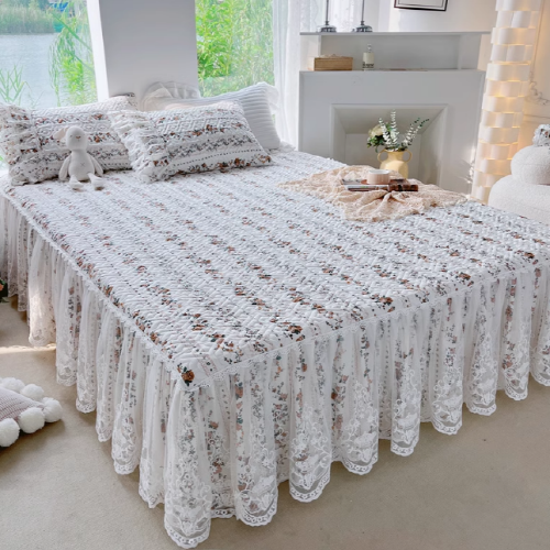 Floral Elegance Lace-Trimmed Bedding Set