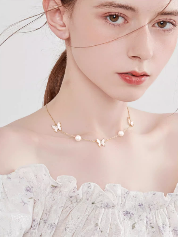 Forest Butterfly Pearl Neckless