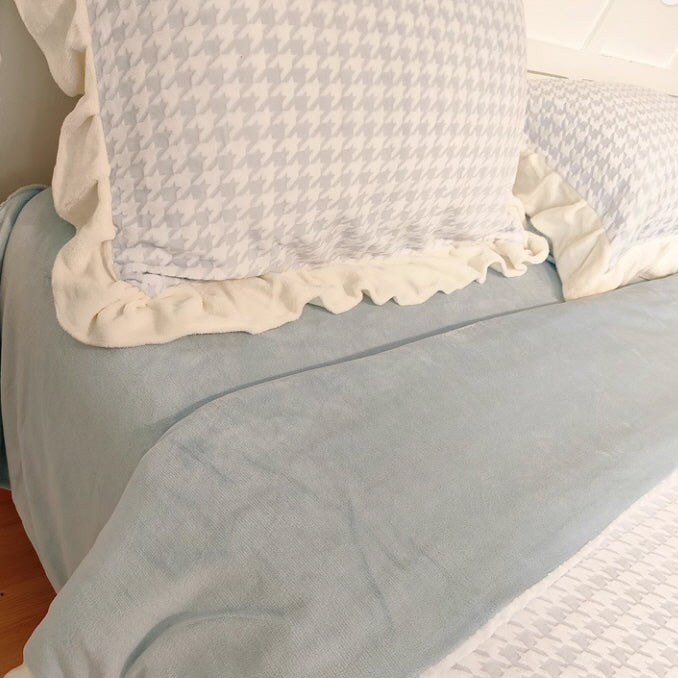 Velvet Blue Check Dream Bedding Set