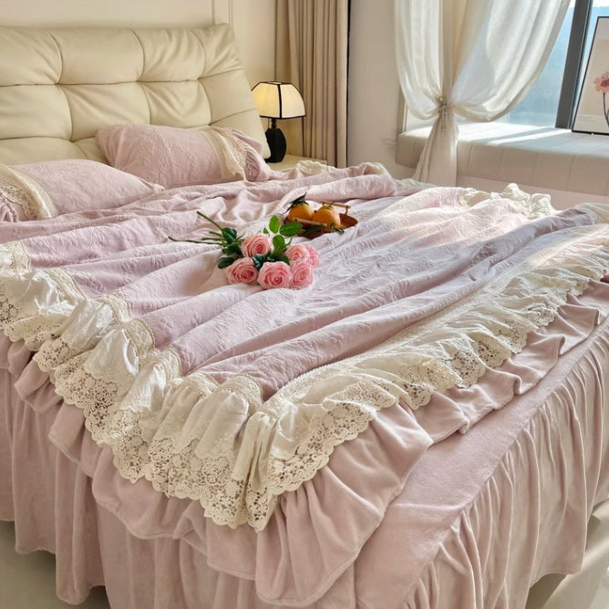 Dreamy Velvet Lace Bedding Cover Set