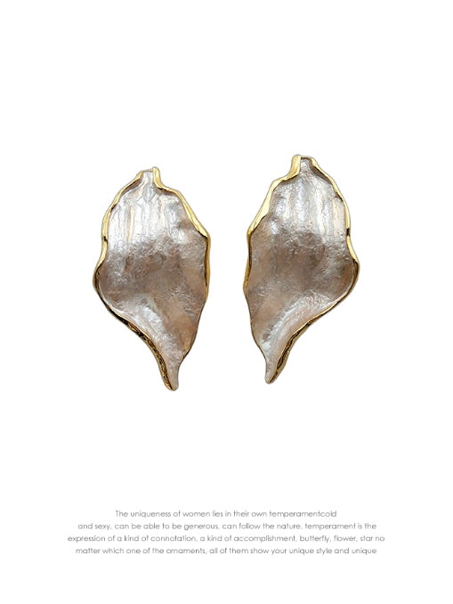 Romantic Vintage Seashell Statement Earrings