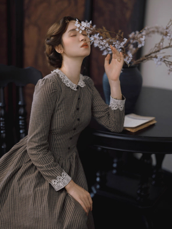 Striped Vintage Lace Collar Dress