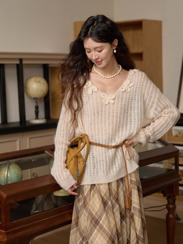 Romantic Flower Detail Knit Blouse