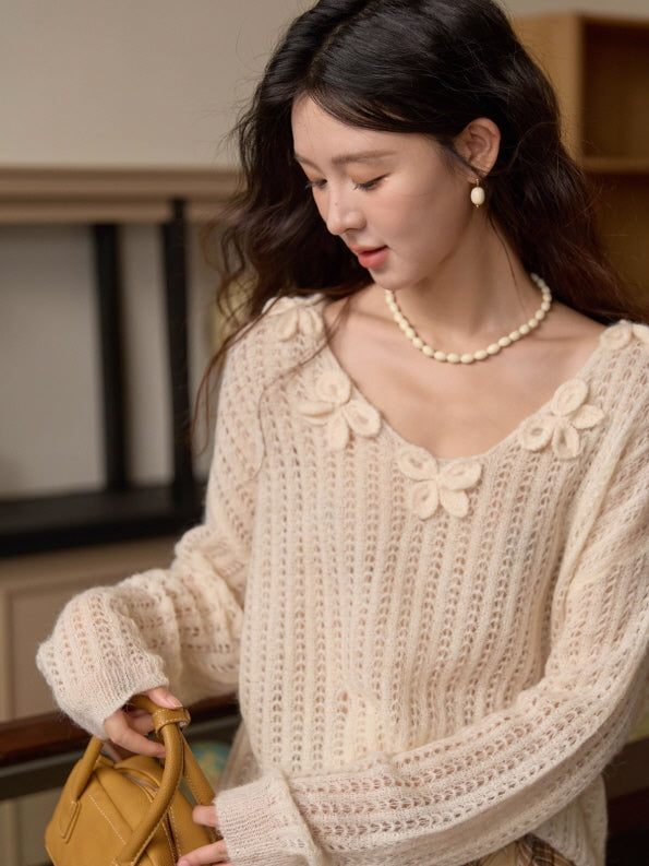 Romantic Flower Detail Knit Blouse