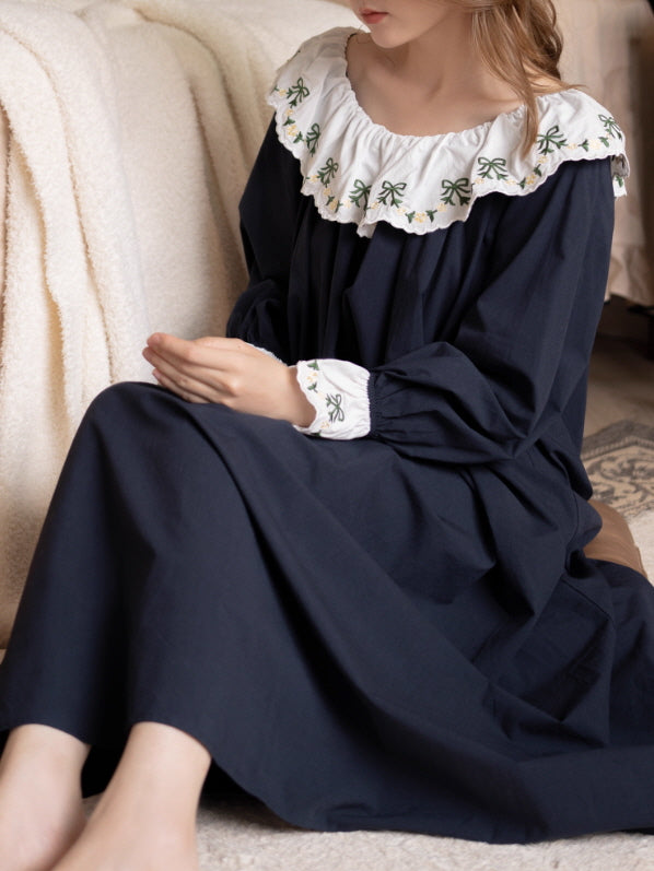 Emerald Ribbon Embroidery Nightgown