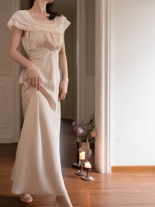 Victorian Lace Collar Cream Nightgown