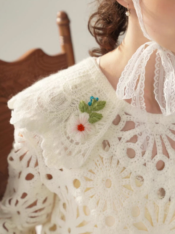 Floral Cutwork Lace Embroidered Collar Blouse