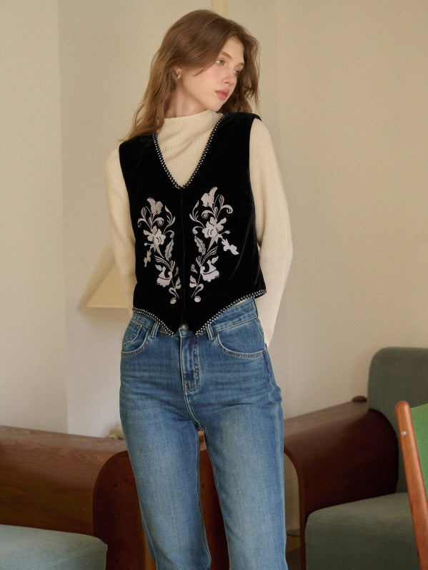 【1970s】Vintage Velvet Gilet ジレ 超希少 イギリス製 Velvet Embroidered Vest & Skirt – Floral Detail Black Set