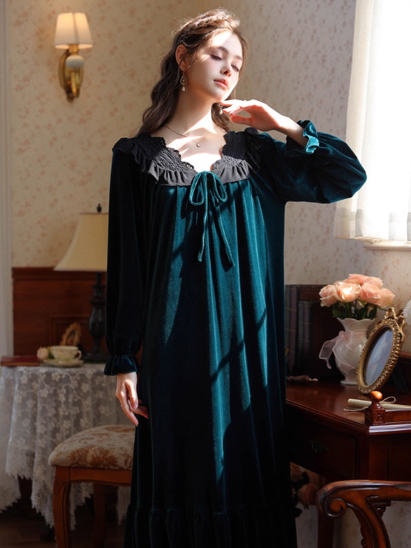 Retro Velvet Princess Nightgown