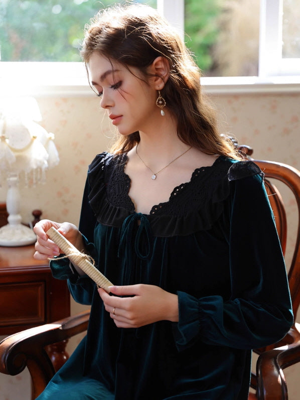 Retro Velvet Princess Nightgown