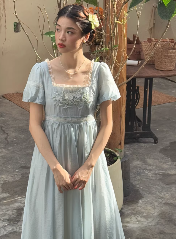 Enchanted Rose Lace Maxi Dress