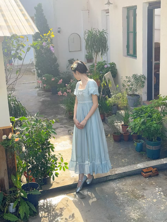 Enchanted Rose Lace Maxi Dress