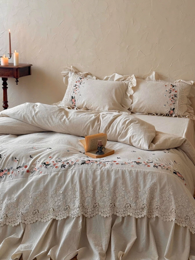 Vintage Wildflower Embroidered Lace Bedding Set