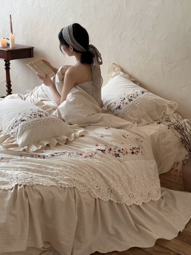 Vintage Wildflower Embroidered Lace Bedding Set