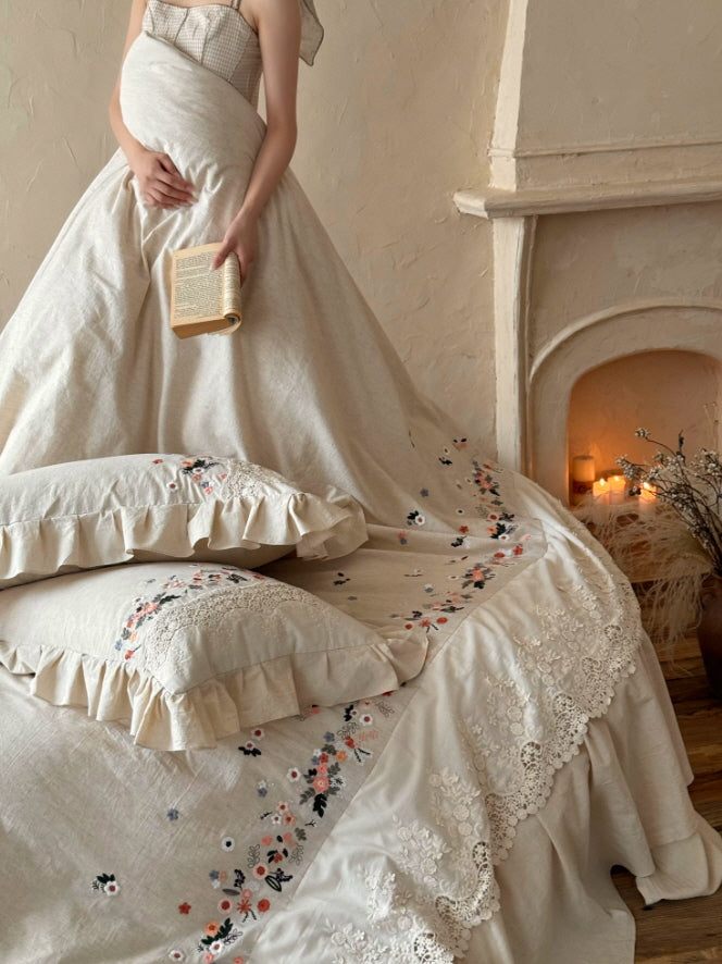 Vintage Wildflower Embroidered Lace Bedding Set