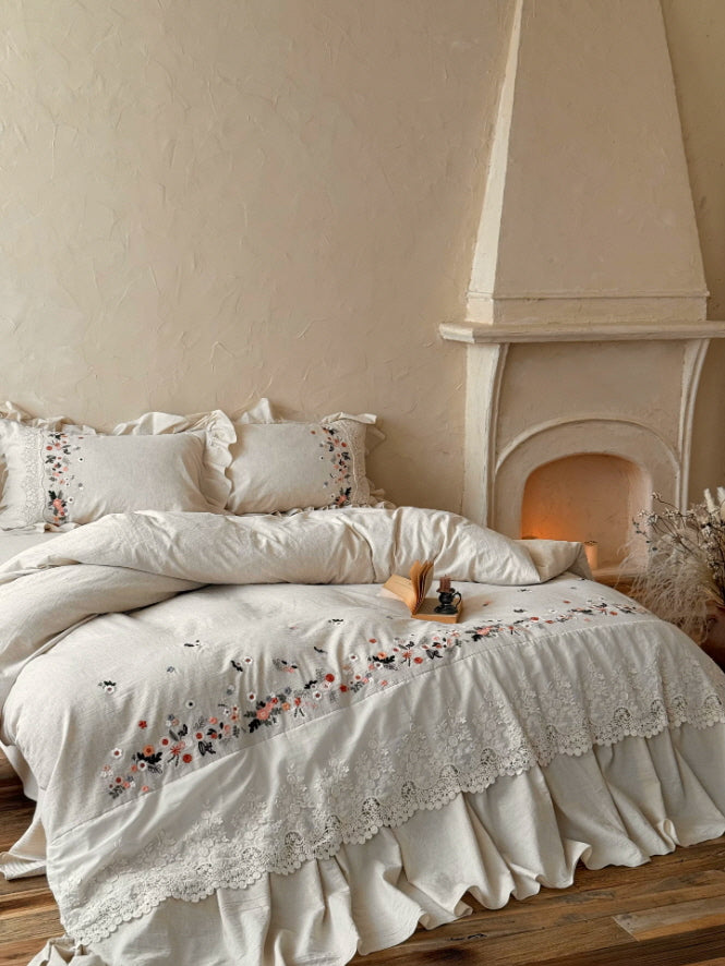 Vintage Wildflower Embroidered Lace Bedding Set